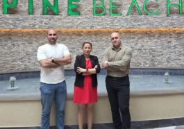 PİNE BEACH BELEK’TEN TURİZMDE YAPAY ZEKA DEVRİMİ: ASİSTOMNİ İLE KESİNTİSİZ MİSAFİR DENEYİMİ