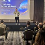 TURİZMDE İNSAN HİKÂYESİ VE KADINLARIN GÖRÜNMEYEN YÜKÜ
