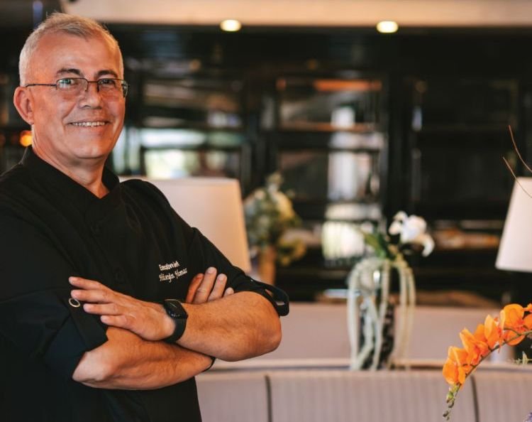 DOUBLETREE BY HILTON İZMİR AIRPORT’UN MUTFAĞI HÜSEYİN YILMAZ’A EMANET