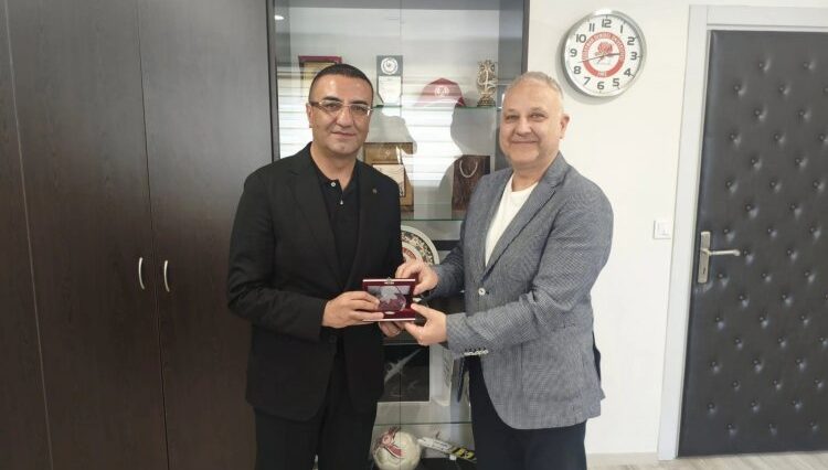 POYD VE SDÜ İŞ BİRLİĞİYLE TURİZM ÖĞRENCİLERİ SEKTÖRLE BULUŞUYOR