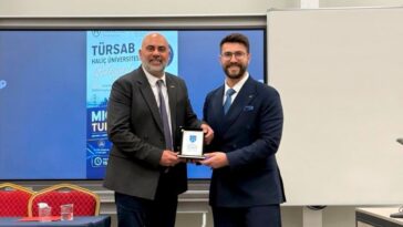 HALİÇ ÜNİVERSİTESİ’NDE MICE TURİZMİ ZİRVESİ: GÜRKAN AKÜN DENEYİMLERİNİ PAYLAŞTI