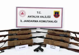 Kaş'ta 9 ruhsatsız av tüfeği ele geçirildi