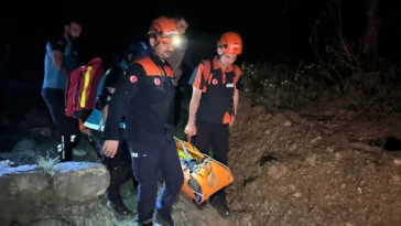 Kemer’de 10 saatlik kurtarma operasyonu