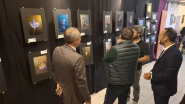 Kemer’de öğrencilerden renkli sergi