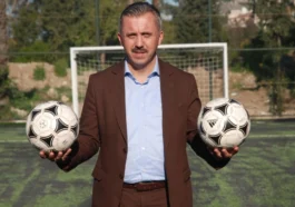 Kemer'e yeni halı saha