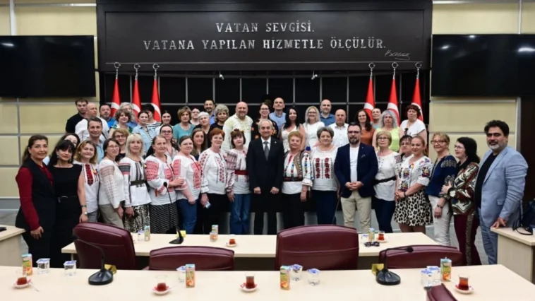 Kepez Belediyesi 50 Romen kütüphaneciyi ağırladı