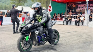 Kepez’de motodrag heyecanı