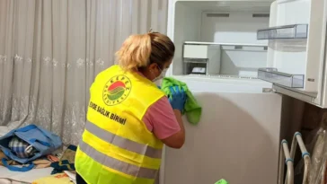 Kepez'de şehit ve gazi evlerinde bayram temizliği