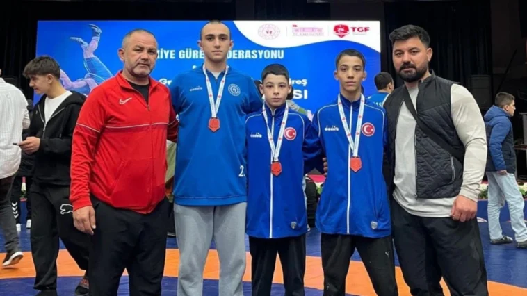 Korkuteli’nden güreşte büyük başarı