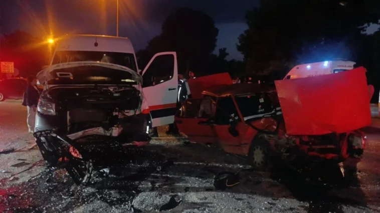 Manavgat'ta kaza: 4 yaralı