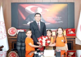 Öğrencilerden başsavcılığa 23 Nisan ziyareti
