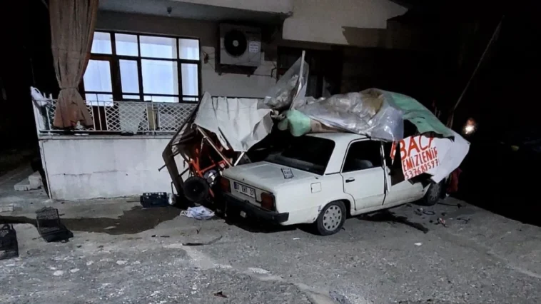 Otomobil depoya çarptı: 1 yaralı