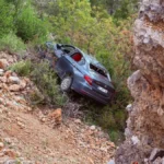 Otomobil şarampole yuvarlandı 3'ü çocuk 5 kişi yaralandı