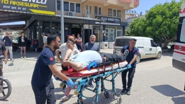 Otomobile çarpan motosikletteki 2 kişi ölümden döndü