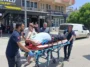 Otomobile çarpan motosikletteki 2 kişi ölümden döndü