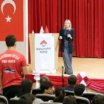 Rektör Özkan’dan lise öğrencileriyle ufuk açıcı sohbet
