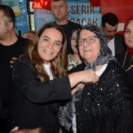 Serik'te İYİ Parti'ye katılanlara rozet