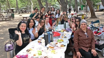 Tatilciler Antalya'da hem bayram hem yaz keyfi yaşayacak