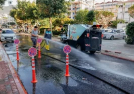 Temizlik işleri ekipleri Alanya’yı bayrama hazırlıyor