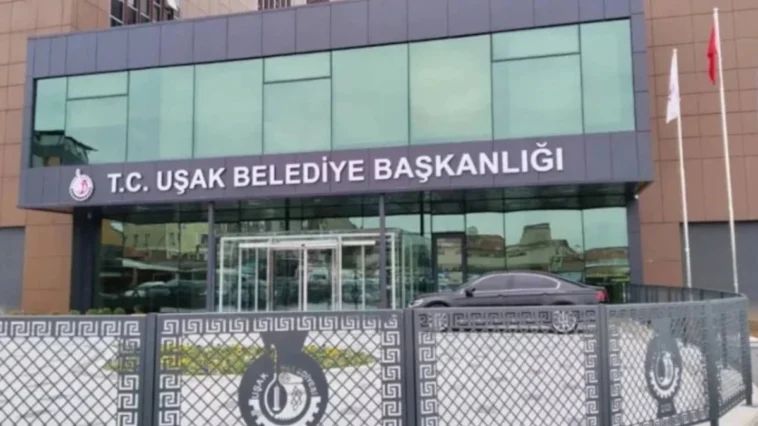 Uşak Belediyesi'ne ikinci dalga operasyon: 27 kişi gözaltına alındı!