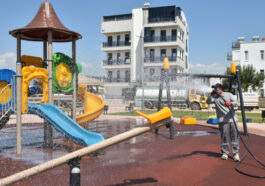 Kepezde park ve oyun alanlarında hijyen seferberliği