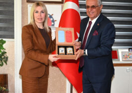 AÜ Rektörü Özkan Kemer Belediyesinde
