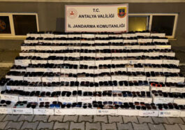 Alanyada 10 bin kaçak güneş gözlüğü ele geçirildi