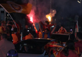 Galatasarayın şampiyonluğu Antalyada coşkuyla kutlandı