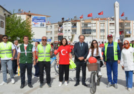 Bisikletle şehir turu yaptılar
