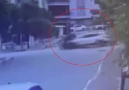 Antalya'da 2 polis memurunun yaralandığı kaza anı kameraya yansıdı
