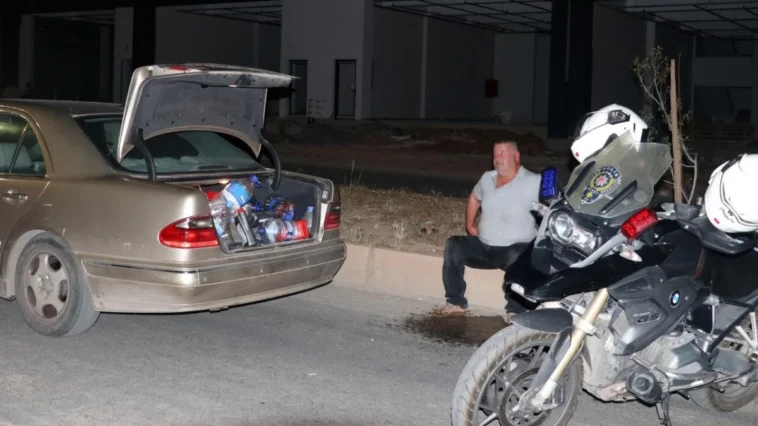 Antalya'da ehliyetsiz sürücü yakayı ele verdi