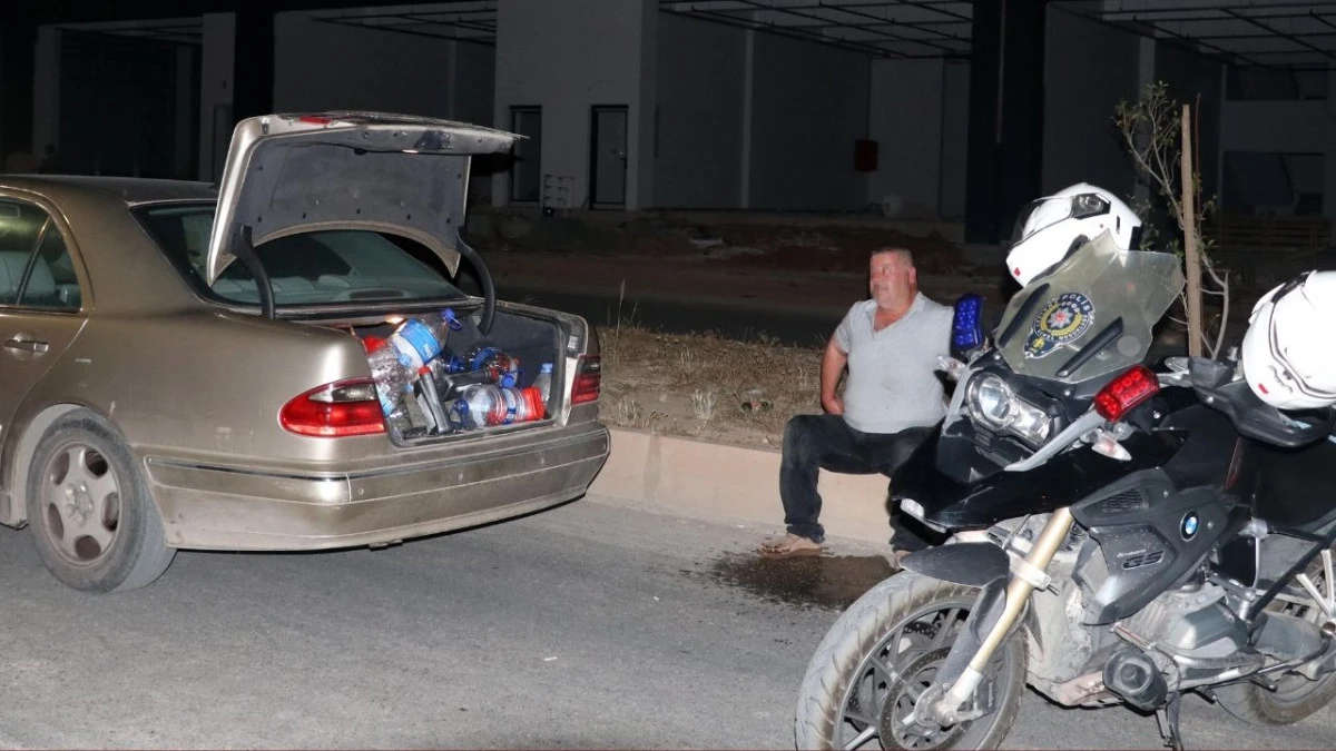 Antalya'da ehliyetsiz sürücü yakayı ele verdi