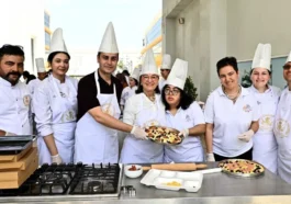 Antalya'da engelli bireyler için pasta şenliği düzenlendi