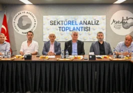 Antalya'da erken buğday hasadı masaya yatırıldı