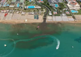 Antalya'da Gömeçli Deresi kahverengiye döndü