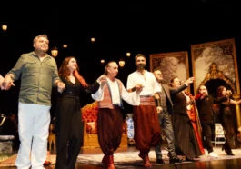 Antalya'da 'Saraydan Kız Kaçırma'ya yoğun ilgi
