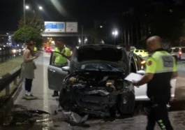 Aracın hurdaya döndüğü kazayı burnu bile kanamadan atlattı