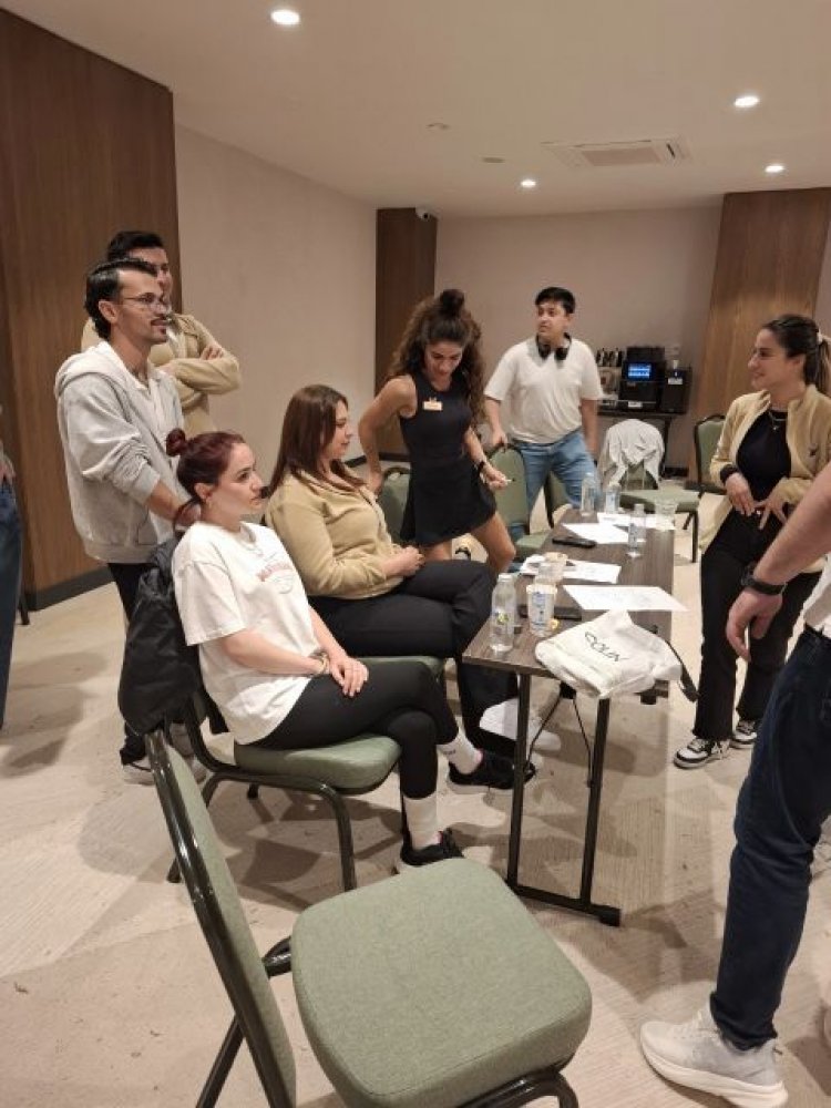 image_750x_69fede7bb0087