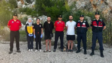 JAK'tan 8 saatlik kurtarma operasyonu