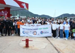 Kemer’de deniz dibi temizliği