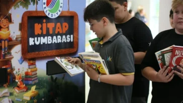 Kepez Belediyesi’nden okullara ‘Kitap Kumbarası’