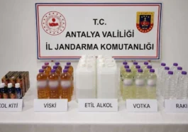 Konyaaltı'nda kaçak alkol operasyonu