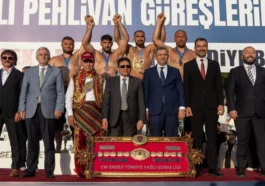 Manavgat’ta başpehlivanlık kemeri Feyzullah Aktürk’ün