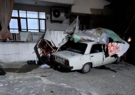 Otomobil depoya çarptı: 1 yaralı