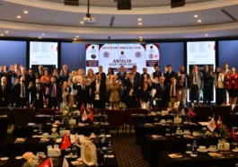 Sağlık Turizmi Zirvesi Antalya'da düzenlendi