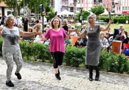 Yaşlı evlerinde bahar şenliği